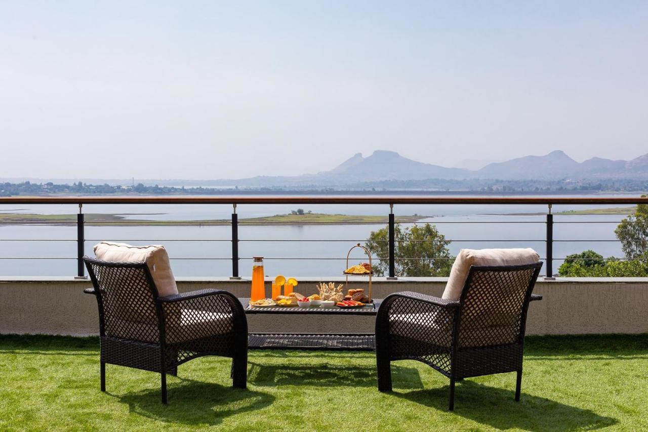 Pearl Lakeview Mansion By Stayvista - Lakeside Villa With Infinity Pool, Jacuzzi, In-House Theatre & Games Room Igatpuri Exterior photo