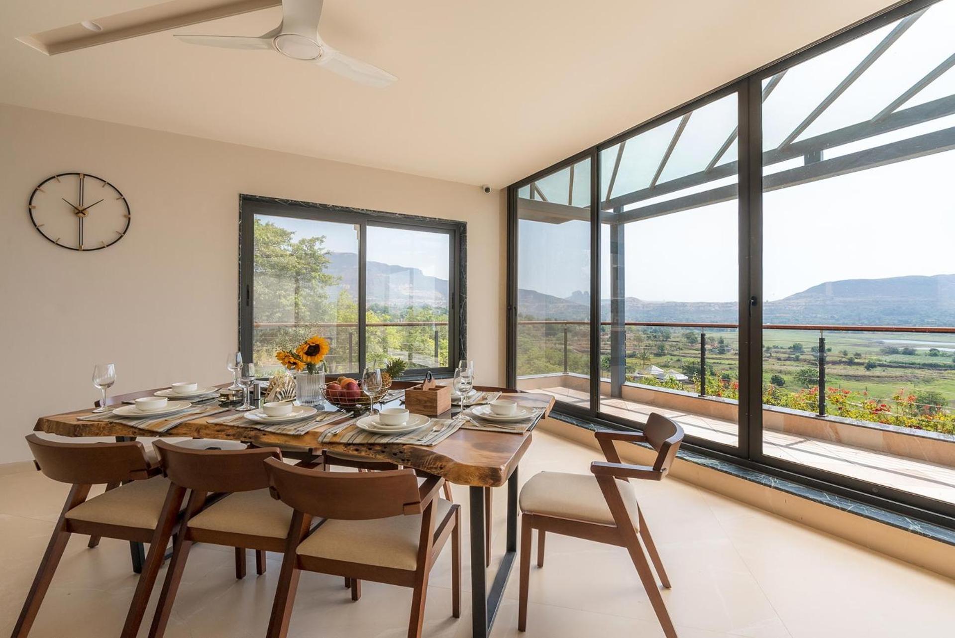 Pearl Lakeview Mansion By Stayvista - Lakeside Villa With Infinity Pool, Jacuzzi, In-House Theatre & Games Room Igatpuri Exterior photo
