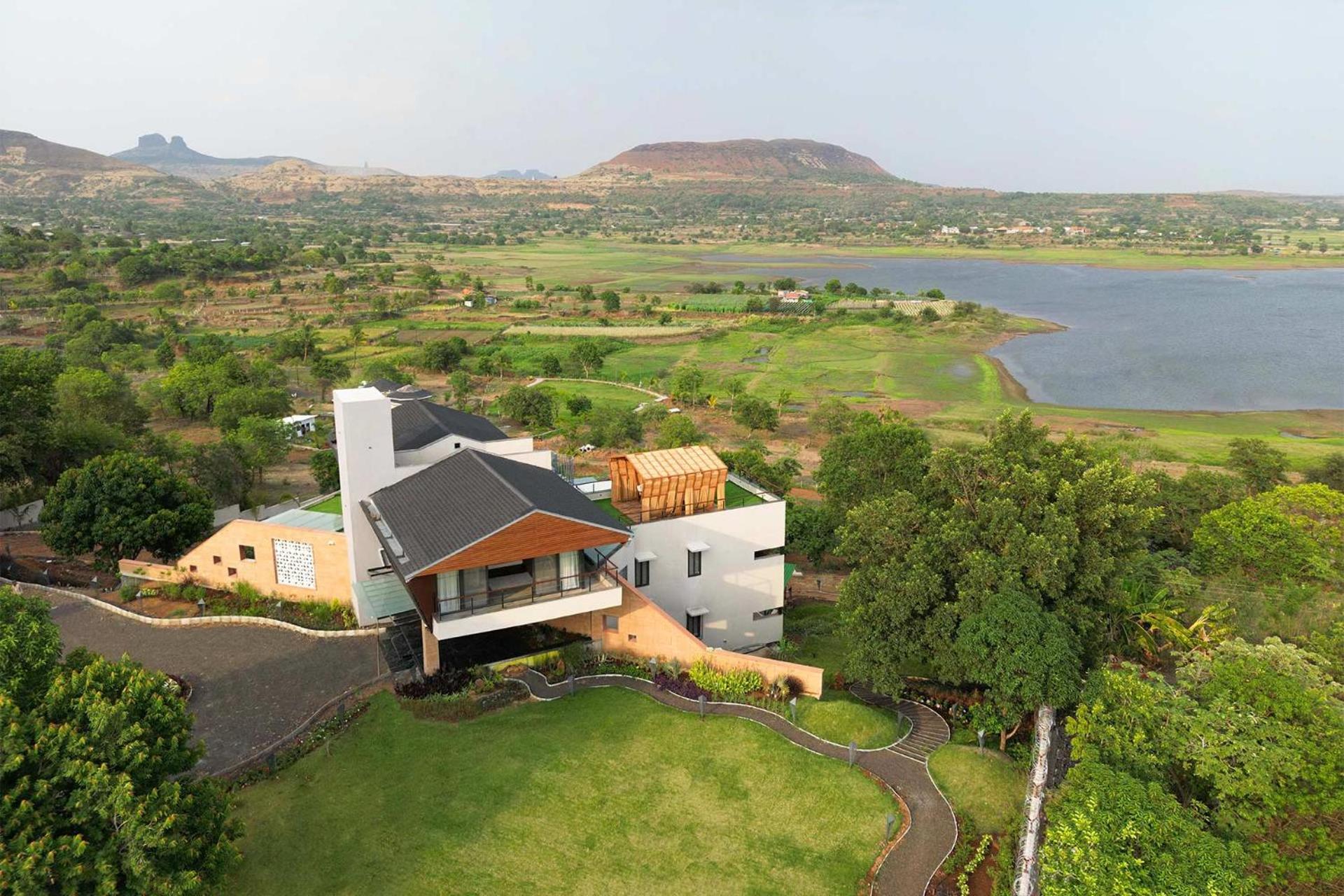 Pearl Lakeview Mansion By Stayvista - Lakeside Villa With Infinity Pool, Jacuzzi, In-House Theatre & Games Room Igatpuri Exterior photo