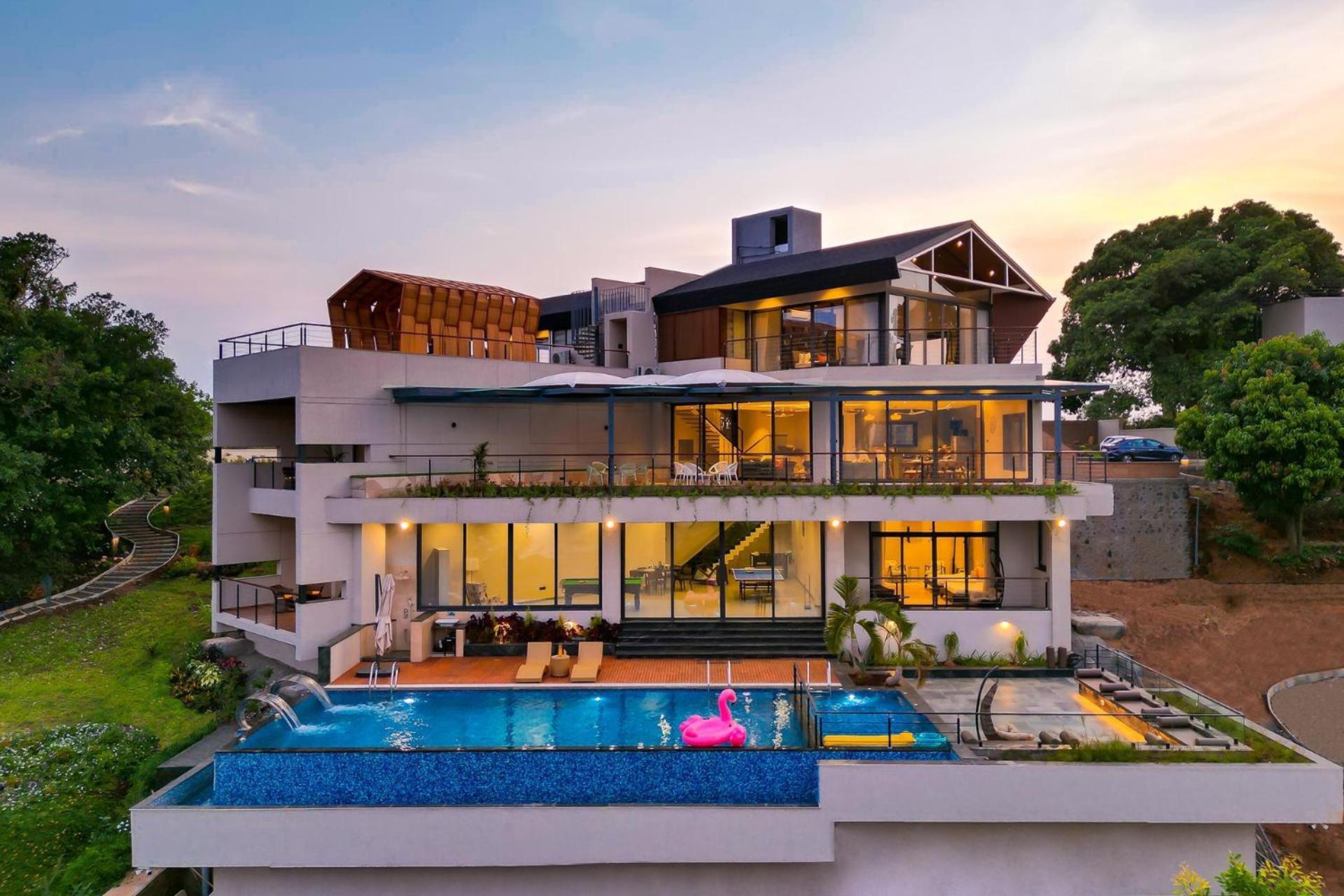 Pearl Lakeview Mansion By Stayvista - Lakeside Villa With Infinity Pool, Jacuzzi, In-House Theatre & Games Room Igatpuri Exterior photo