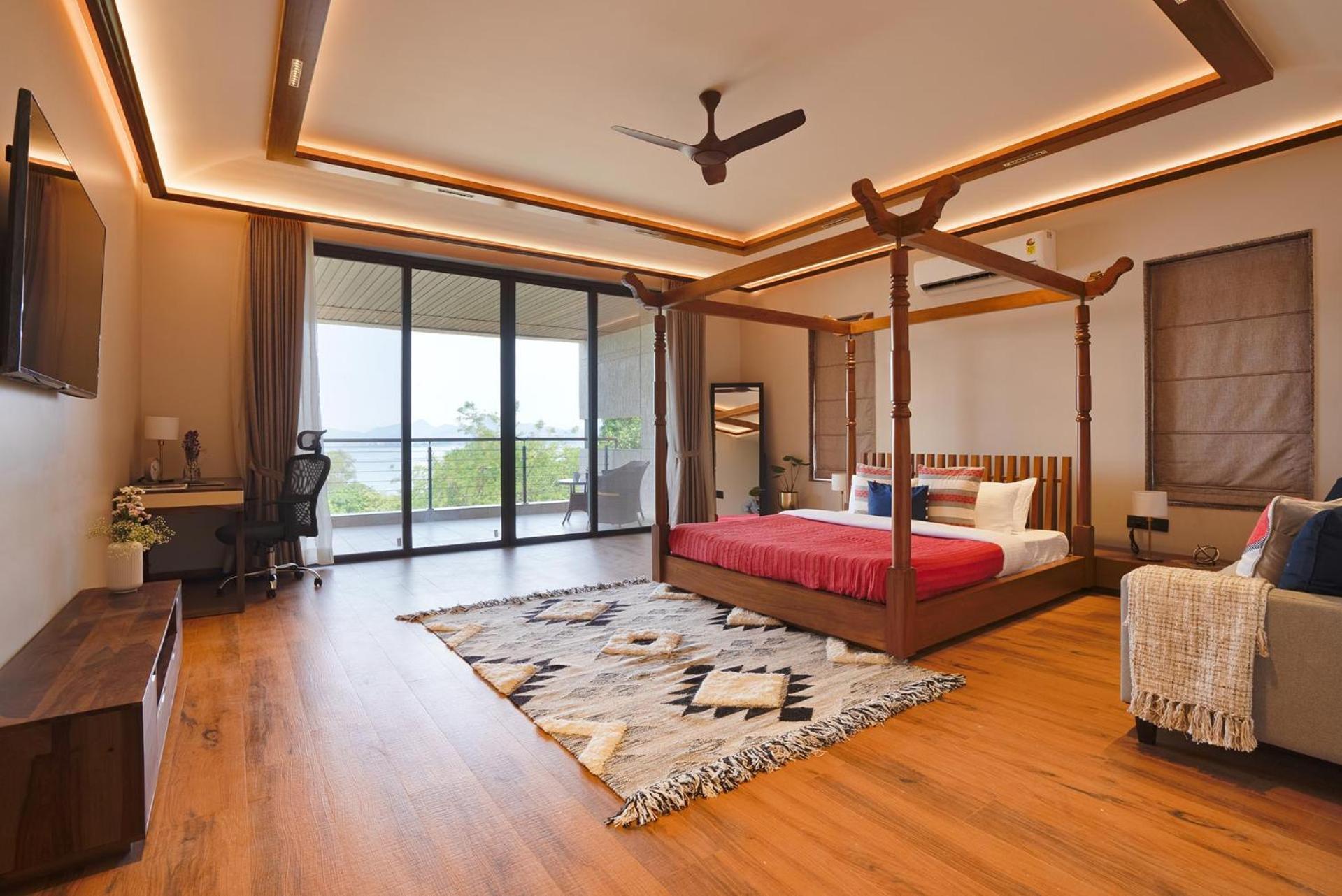 Pearl Lakeview Mansion By Stayvista - Lakeside Villa With Infinity Pool, Jacuzzi, In-House Theatre & Games Room Igatpuri Exterior photo